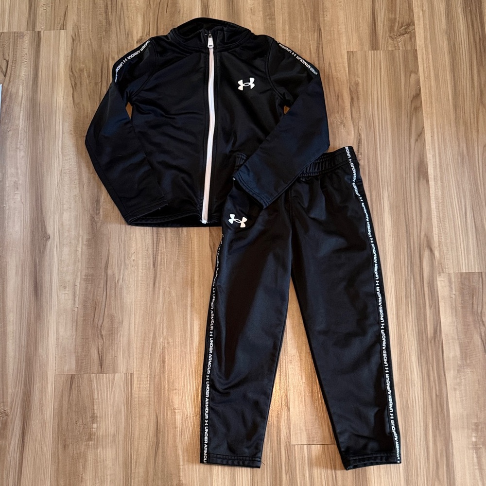 Girls Black Under Armour Tracksuit set Size 6